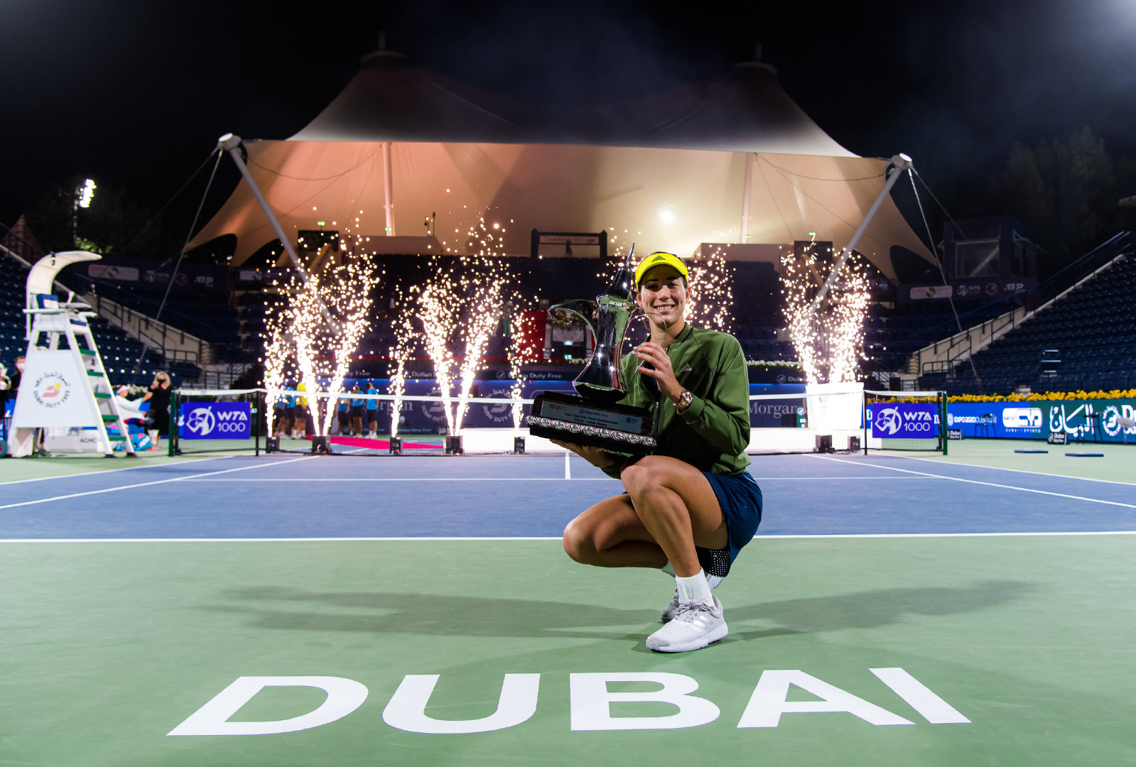 壹号娱乐-穆古鲁扎巅峰对决，詹姆斯与80激战德国队分钟，问鼎冠军胜负难料！的简单介绍